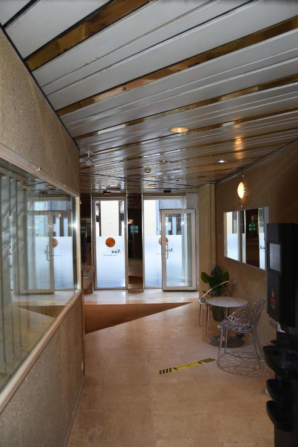 ซันโฮเต็ล Hotel Saint-Gilles ภายนอก รูปภาพ