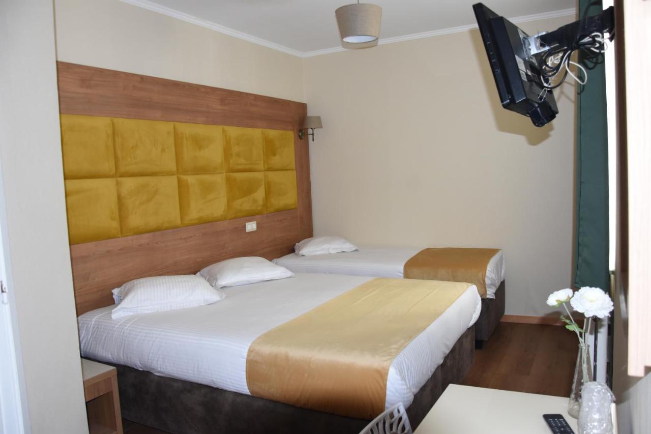 ซันโฮเต็ล Hotel Saint-Gilles ภายนอก รูปภาพ
