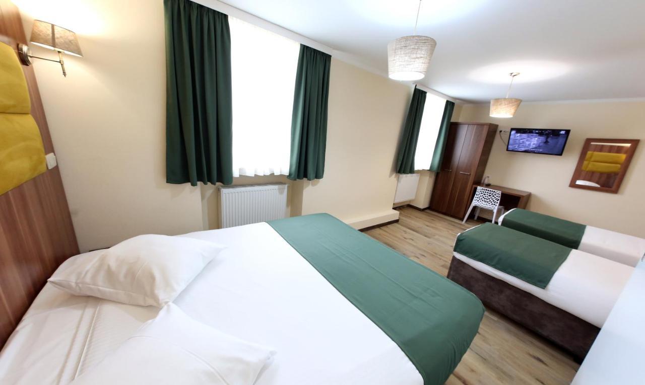 ซันโฮเต็ล Hotel Saint-Gilles ภายนอก รูปภาพ