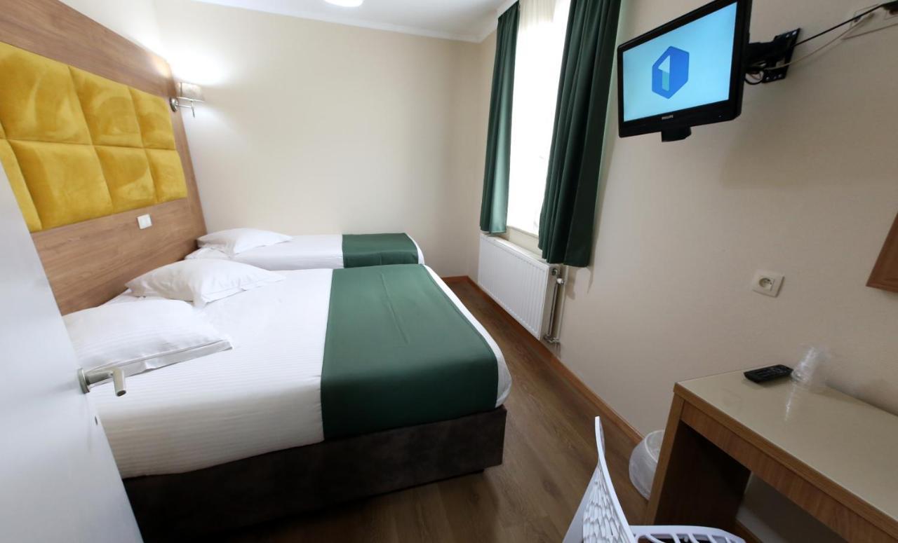 ซันโฮเต็ล Hotel Saint-Gilles ภายนอก รูปภาพ