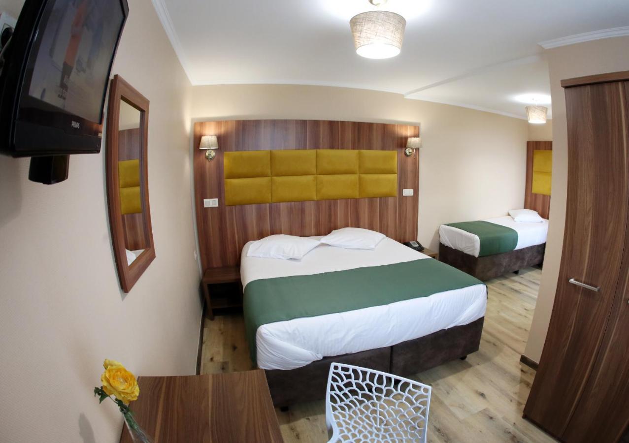 ซันโฮเต็ล Hotel Saint-Gilles ภายนอก รูปภาพ