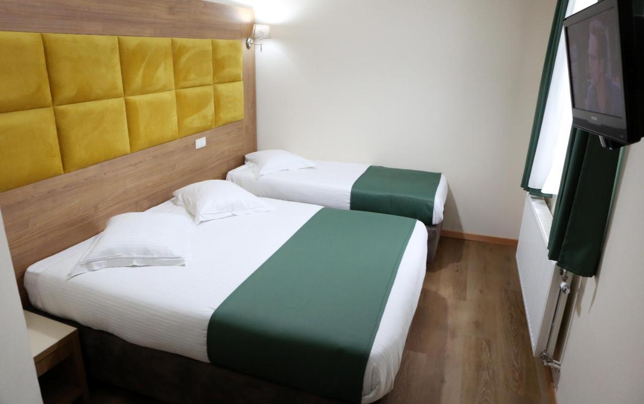 ซันโฮเต็ล Hotel Saint-Gilles ภายนอก รูปภาพ