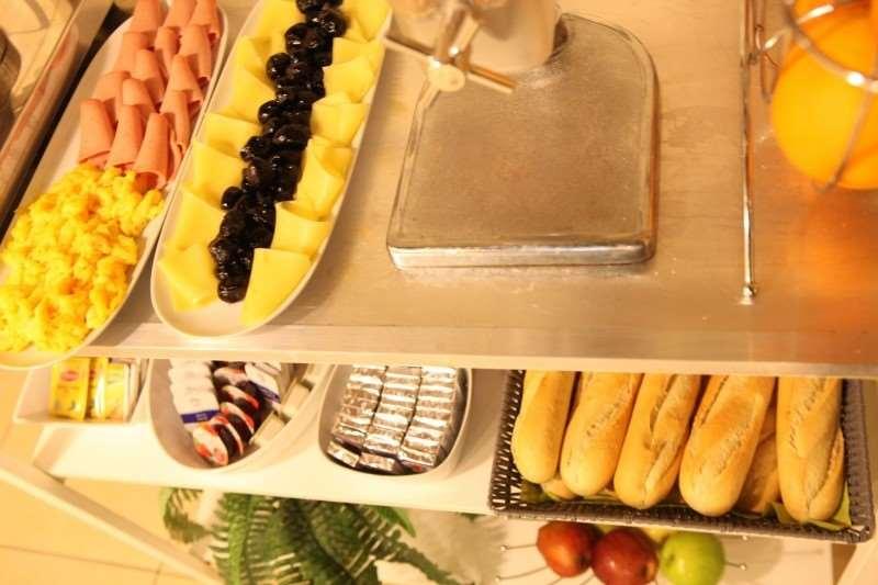 ซันโฮเต็ล Hotel Saint-Gilles ร้านอาหาร รูปภาพ