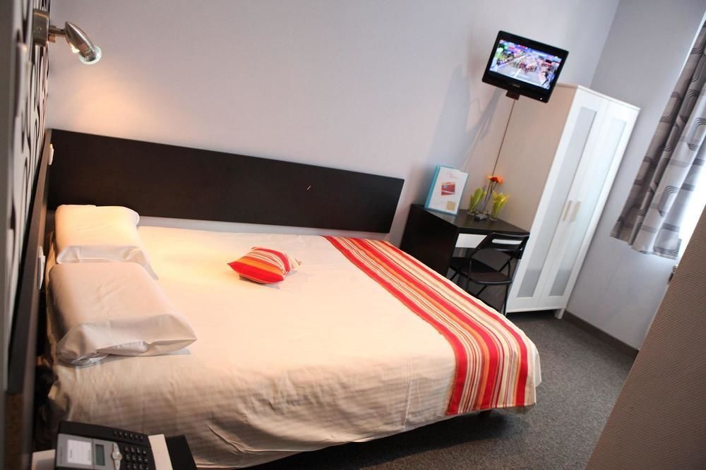 ซันโฮเต็ล Hotel Saint-Gilles ภายนอก รูปภาพ